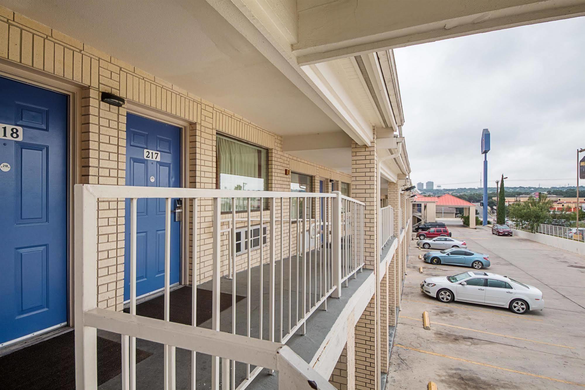 Motel 6-San Antonio, TX - Fiesta Trails Esterno foto