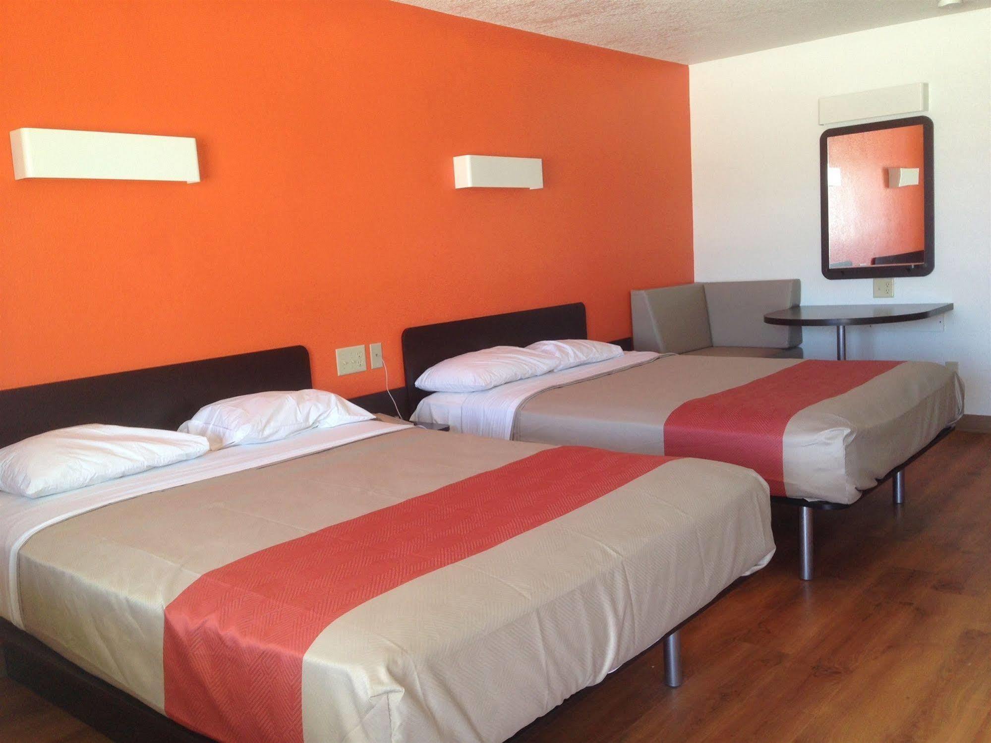 Motel 6-San Antonio, TX - Fiesta Trails Esterno foto