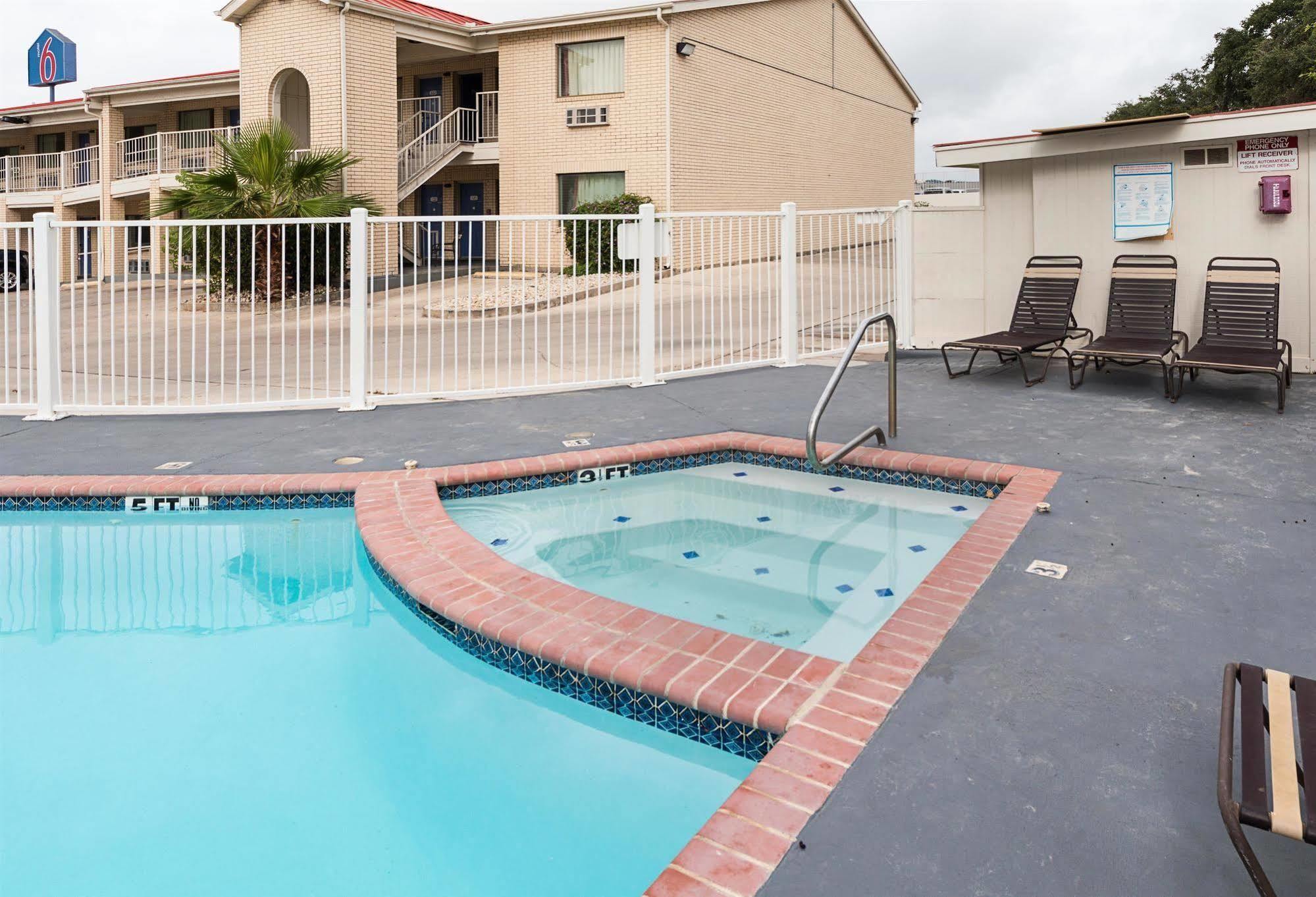 Motel 6-San Antonio, TX - Fiesta Trails Esterno foto