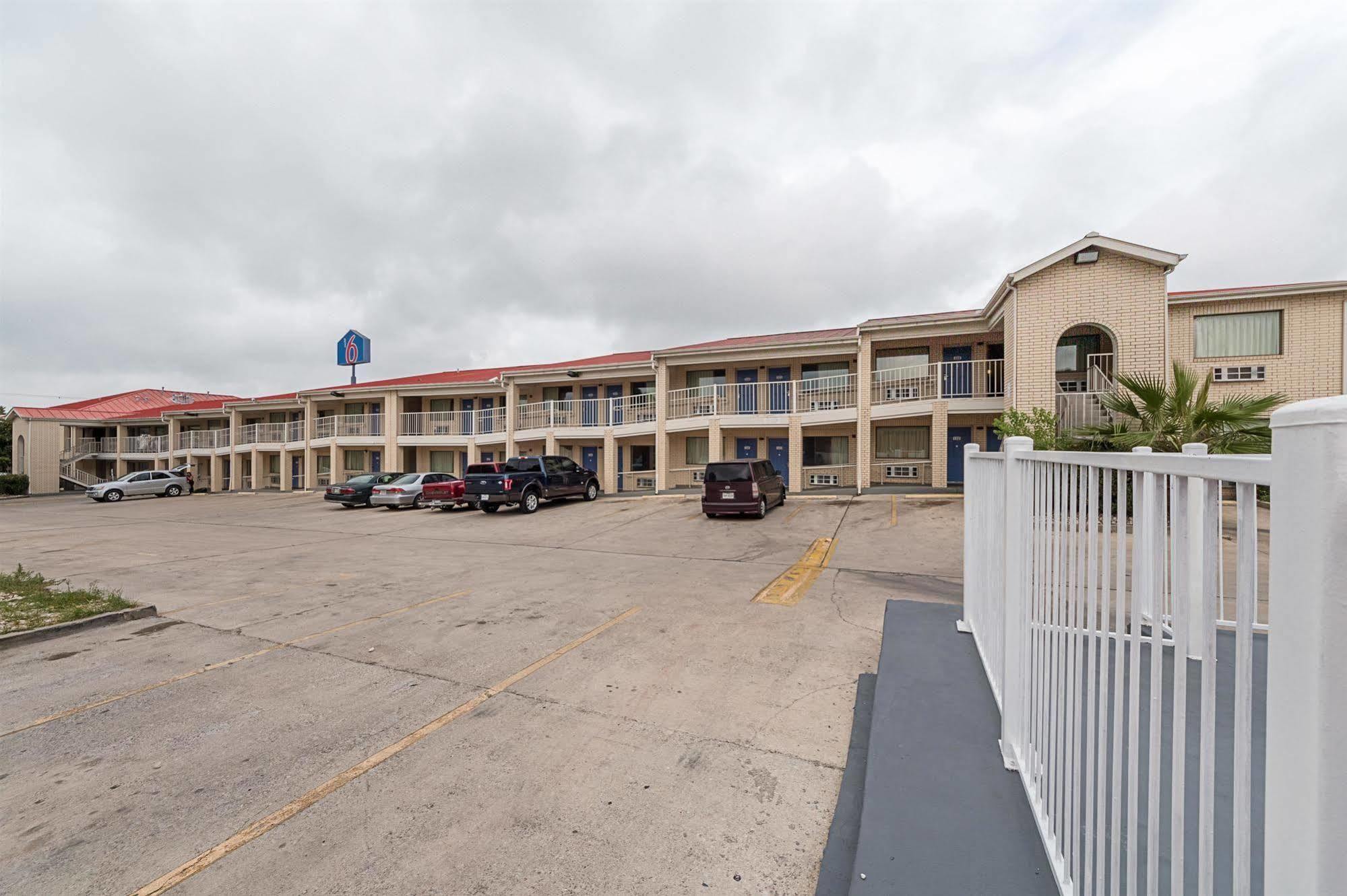 Motel 6-San Antonio, TX - Fiesta Trails Esterno foto