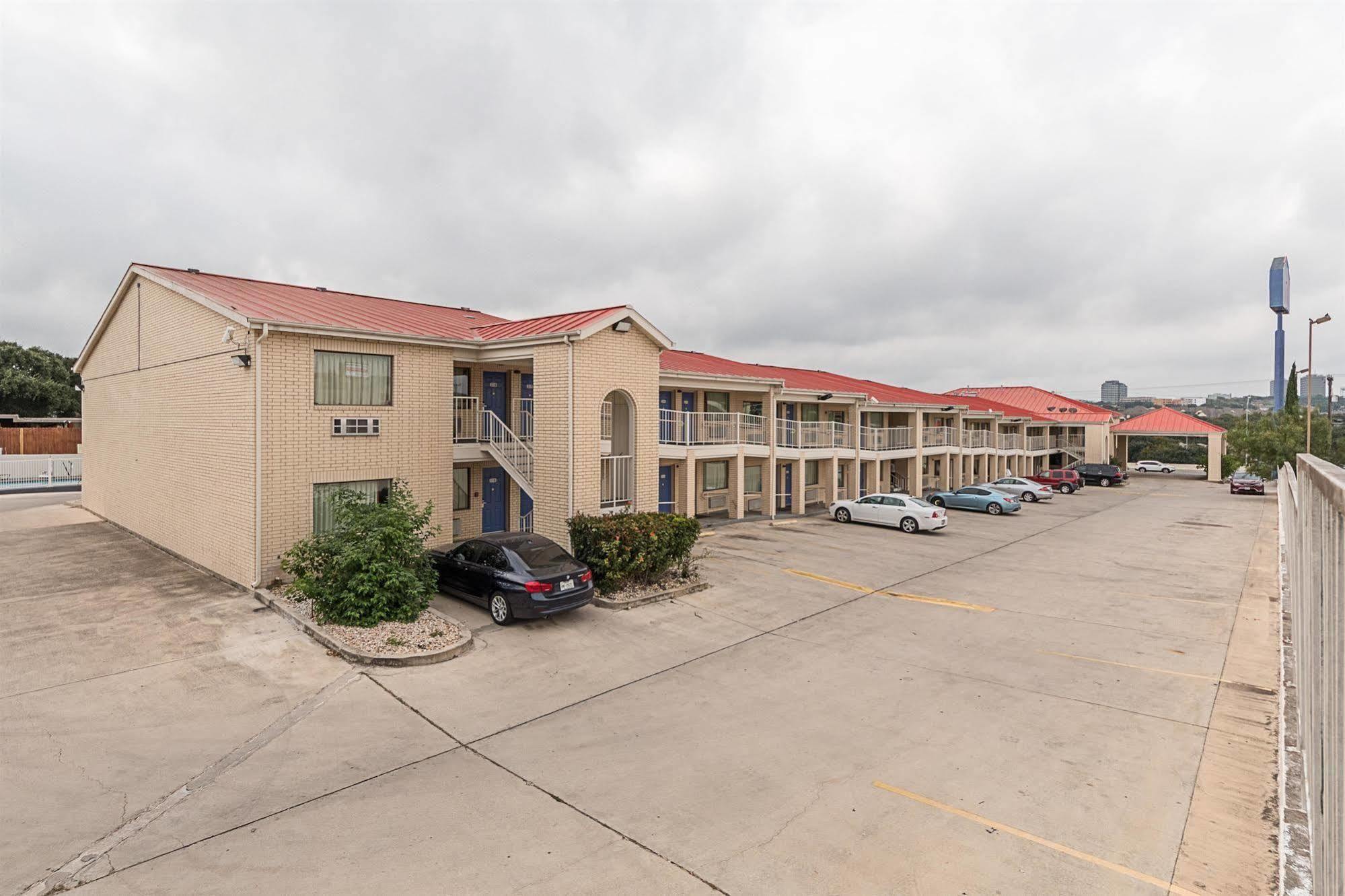 Motel 6-San Antonio, TX - Fiesta Trails Esterno foto